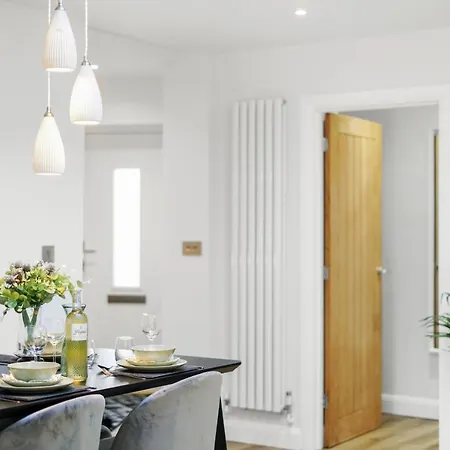 Modern Bungalow In Maidstone Sleeps 5 With Free Parking Exterior photo
