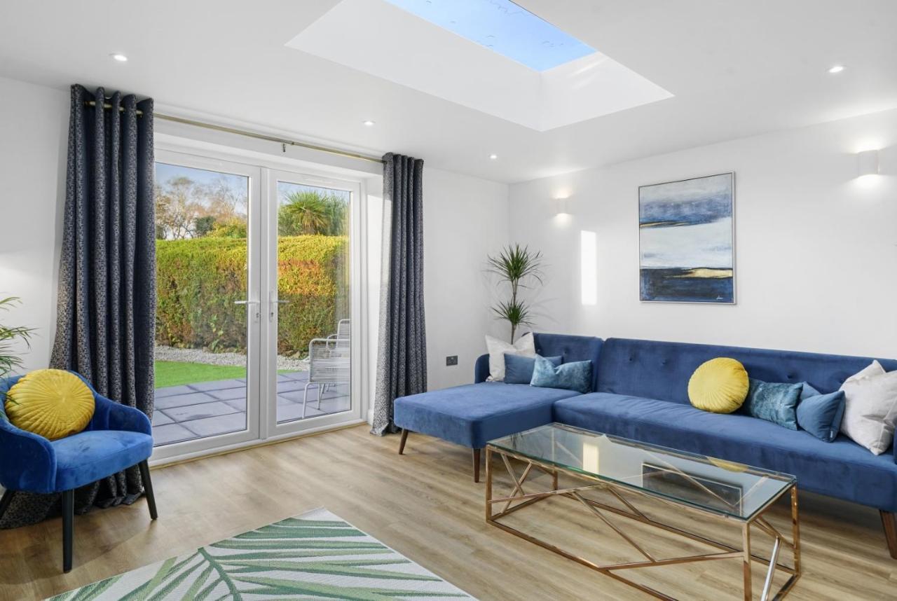 Modern In Sleeps 5 With Free Parking Maidstone